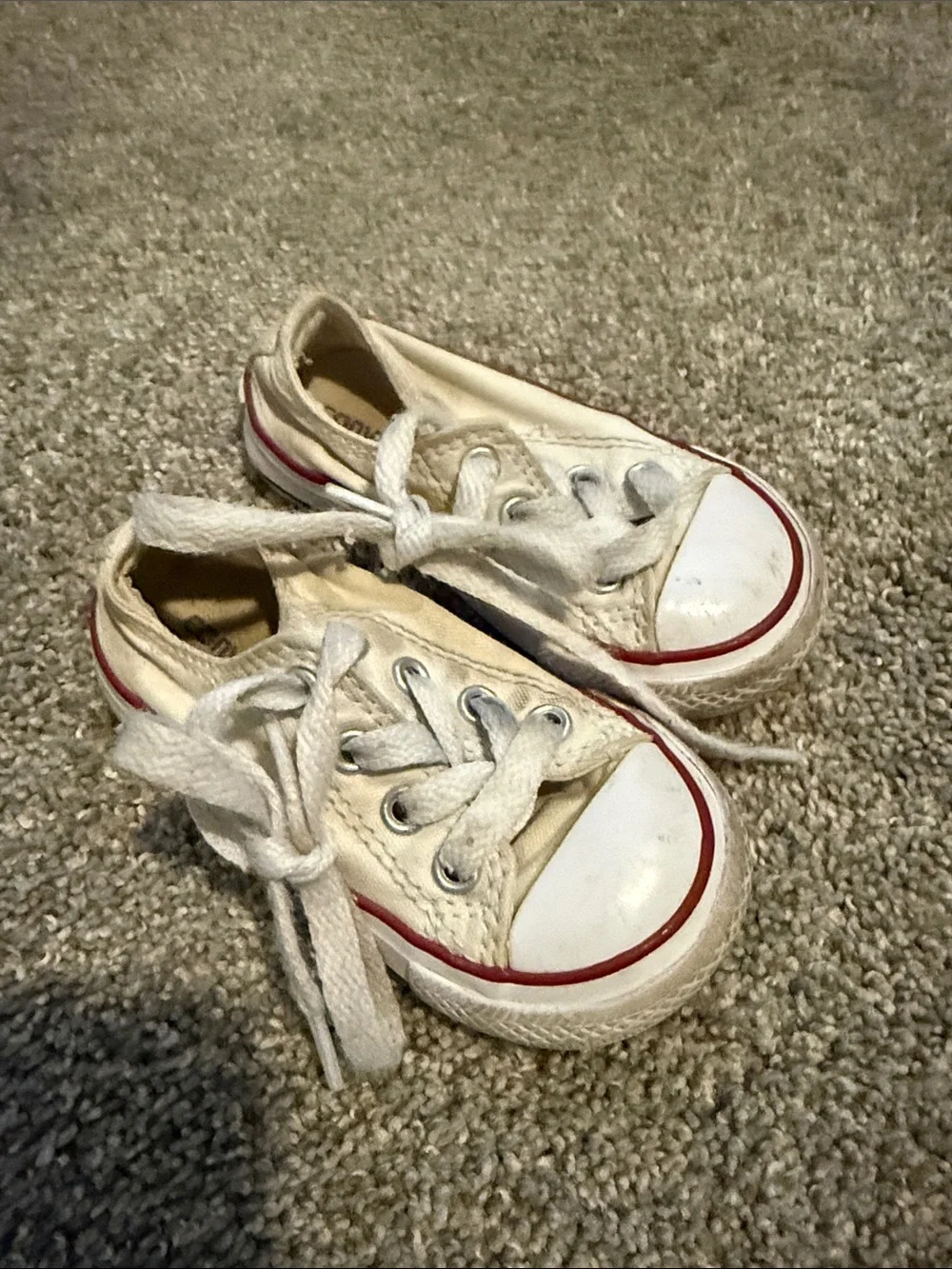 Baby Converse size 5 White Canvas Low-Top Sneakers with Red Trim